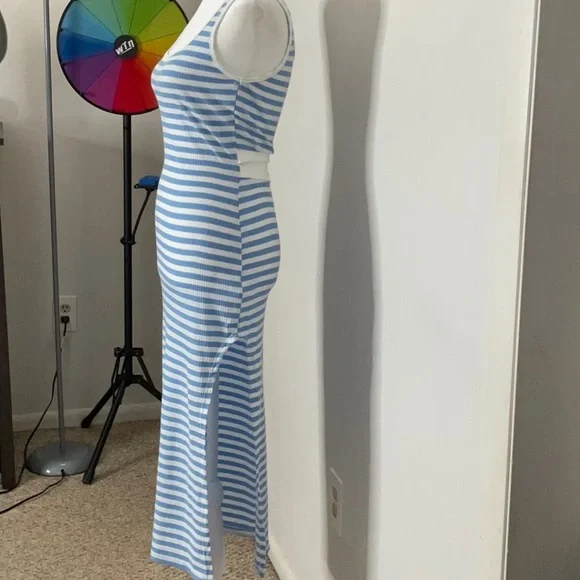 NWOT SHEIN Striped Dress Size Small - Picture 4 of 11